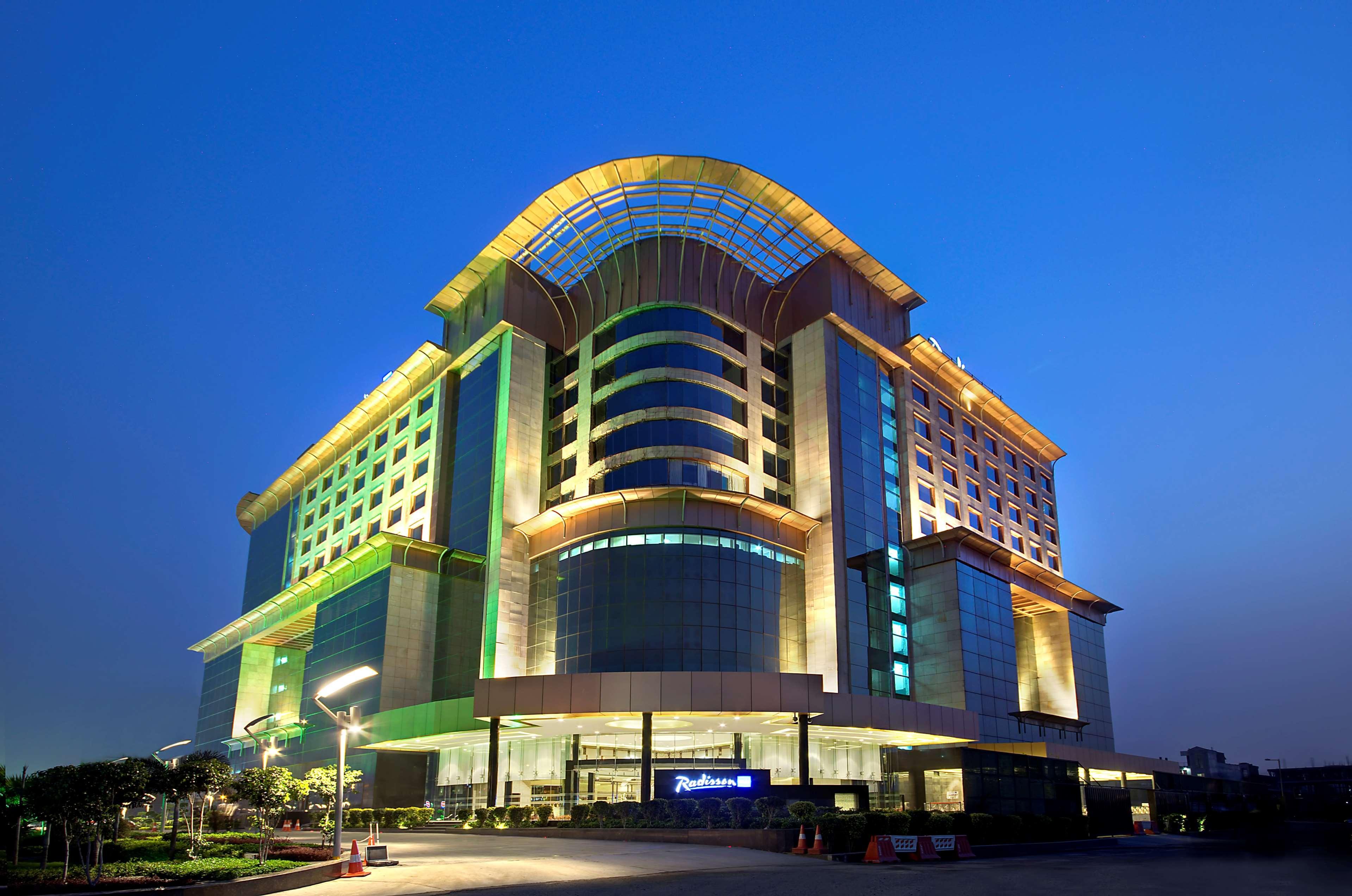 Radisson Blu Kaushambi Delhi Ncr Hotel Ghaziabad Exterior photo